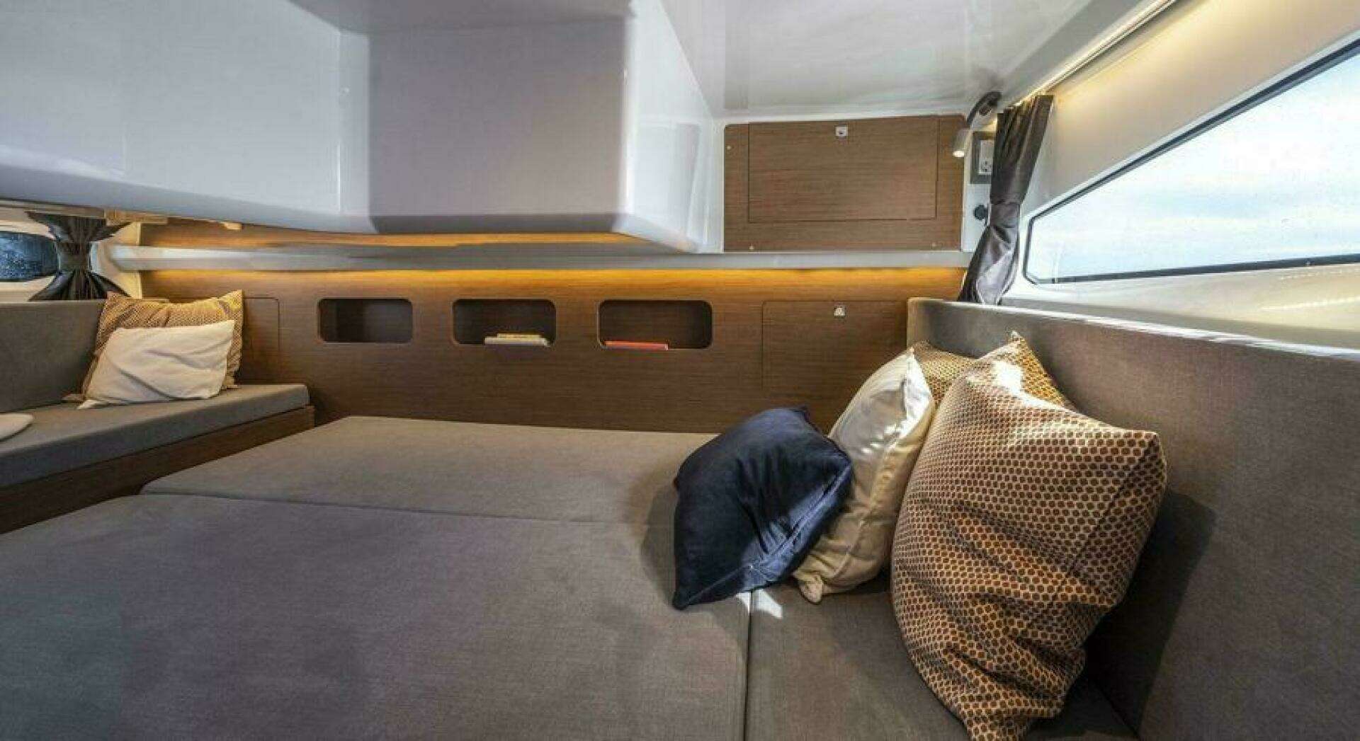 2026 Beneteau Antares 11 Fly - Image 20