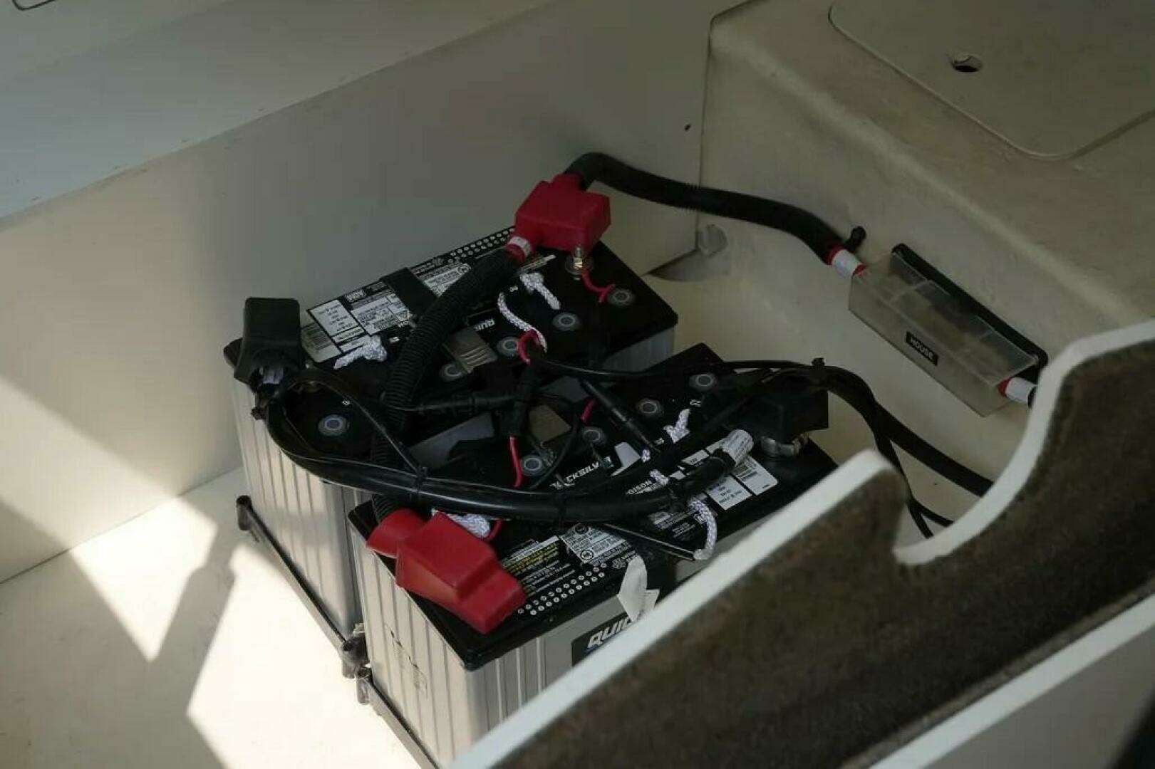 2023 Sea Ray SLX 310 Outboard - Image 28