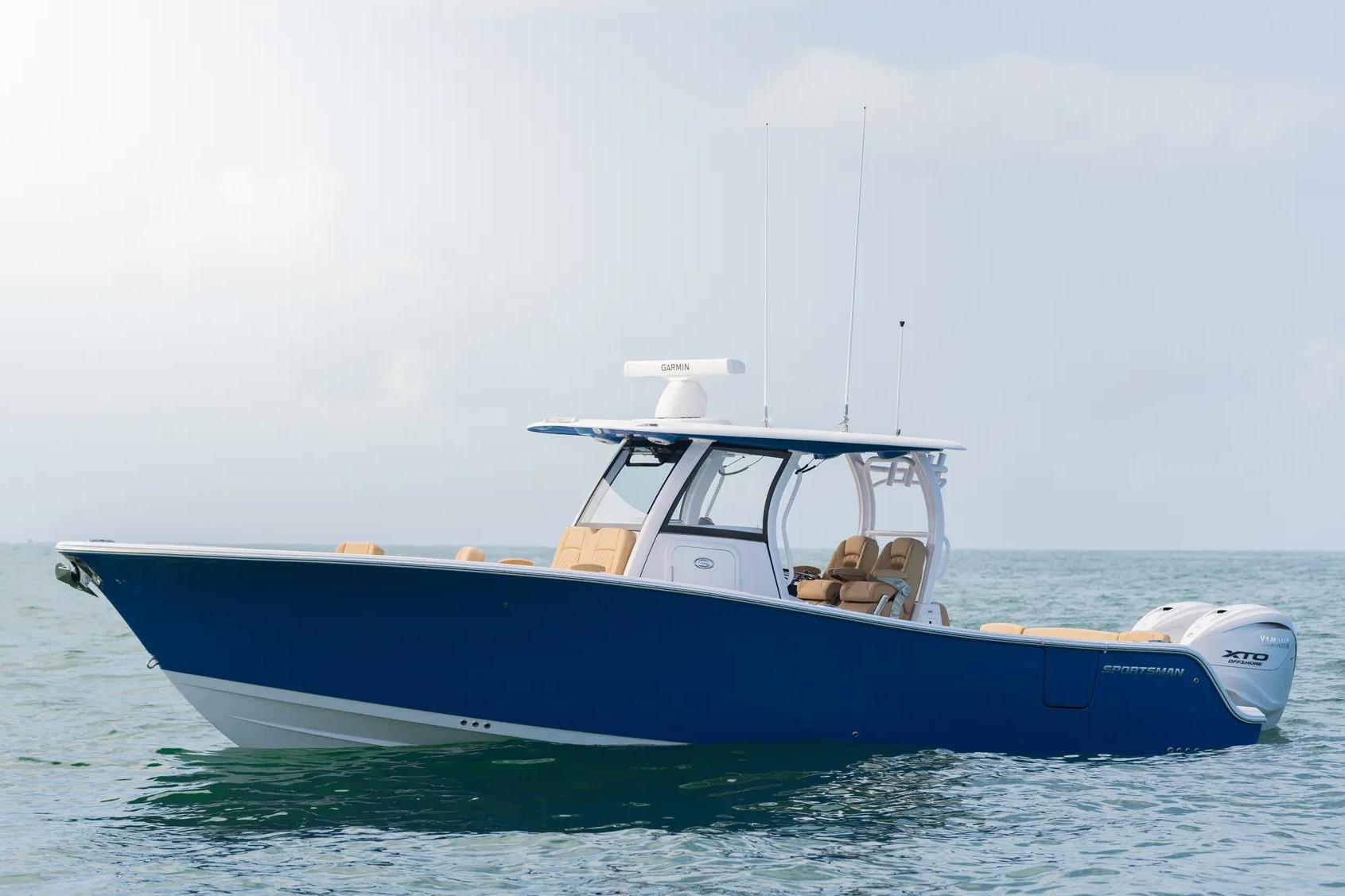 2027 Sportsman Heritage 321 Center Console