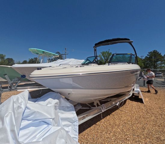 2026 Chaparral 23 SSi OB In Stock Trailer included - 3
