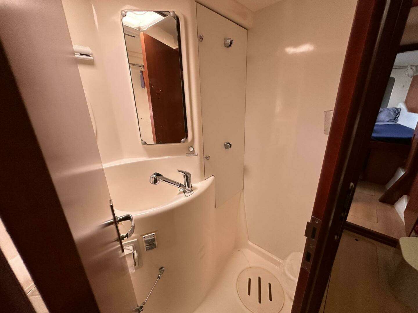 2012 Leopard 44 - Image 19