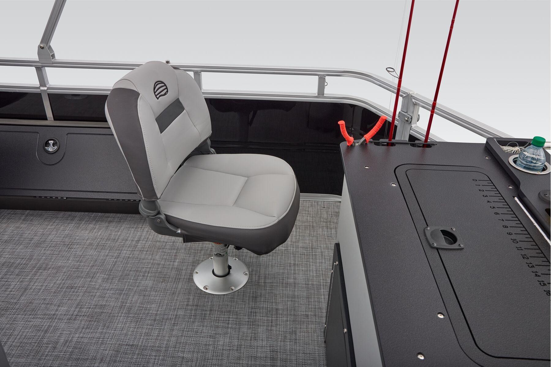 2026 Sun Tracker SportFish 22 DLX - 61