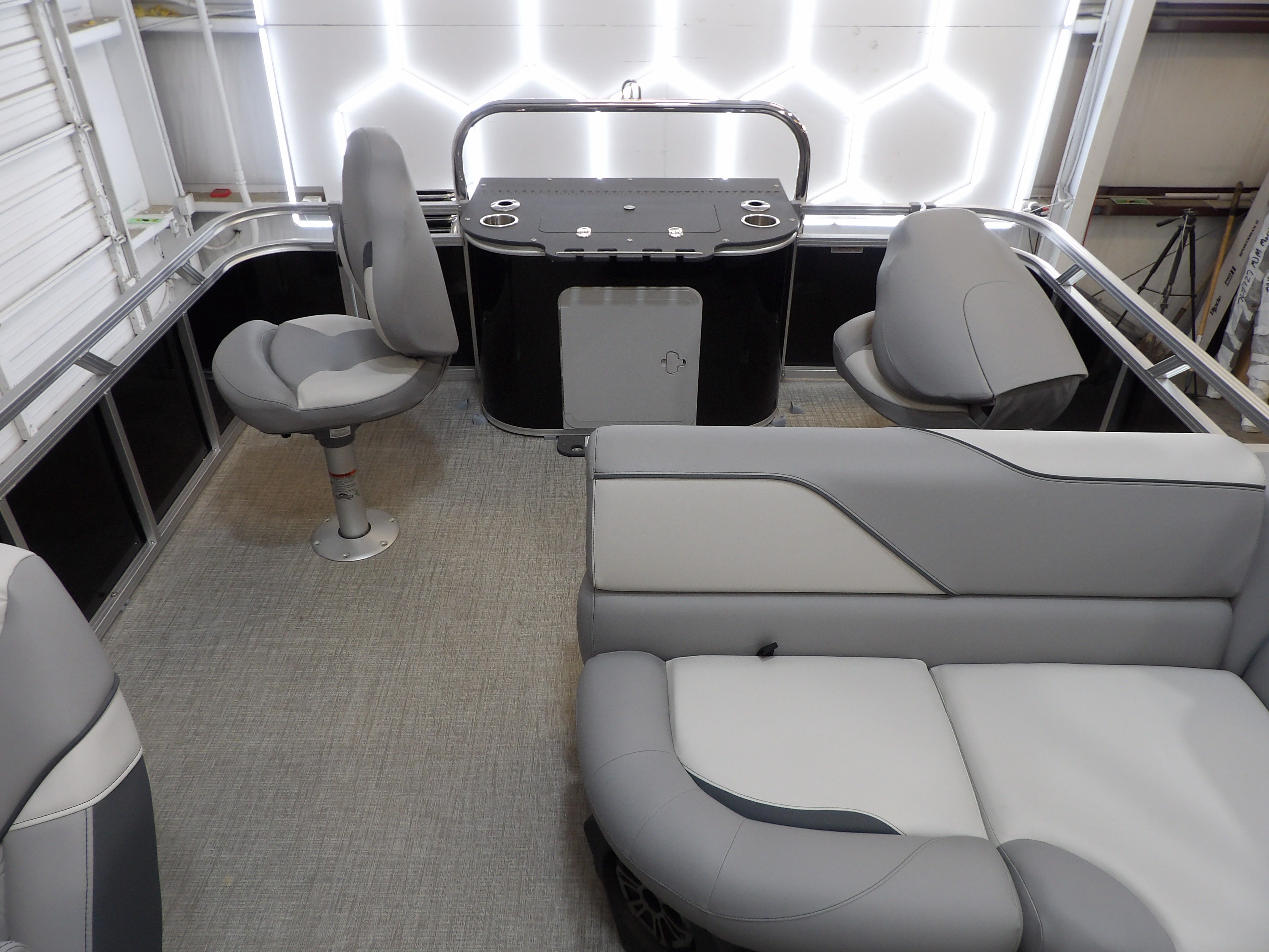 2026 Avalon Venture 85 Quad Fish - 21' - 20