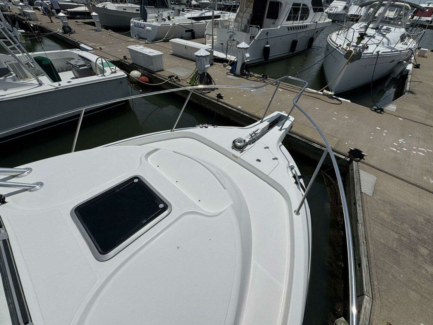 2011 Boston Whaler 305 Conquest - Image 11