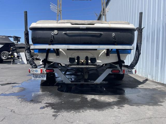 2004 Moomba Mobius XLV - 11
