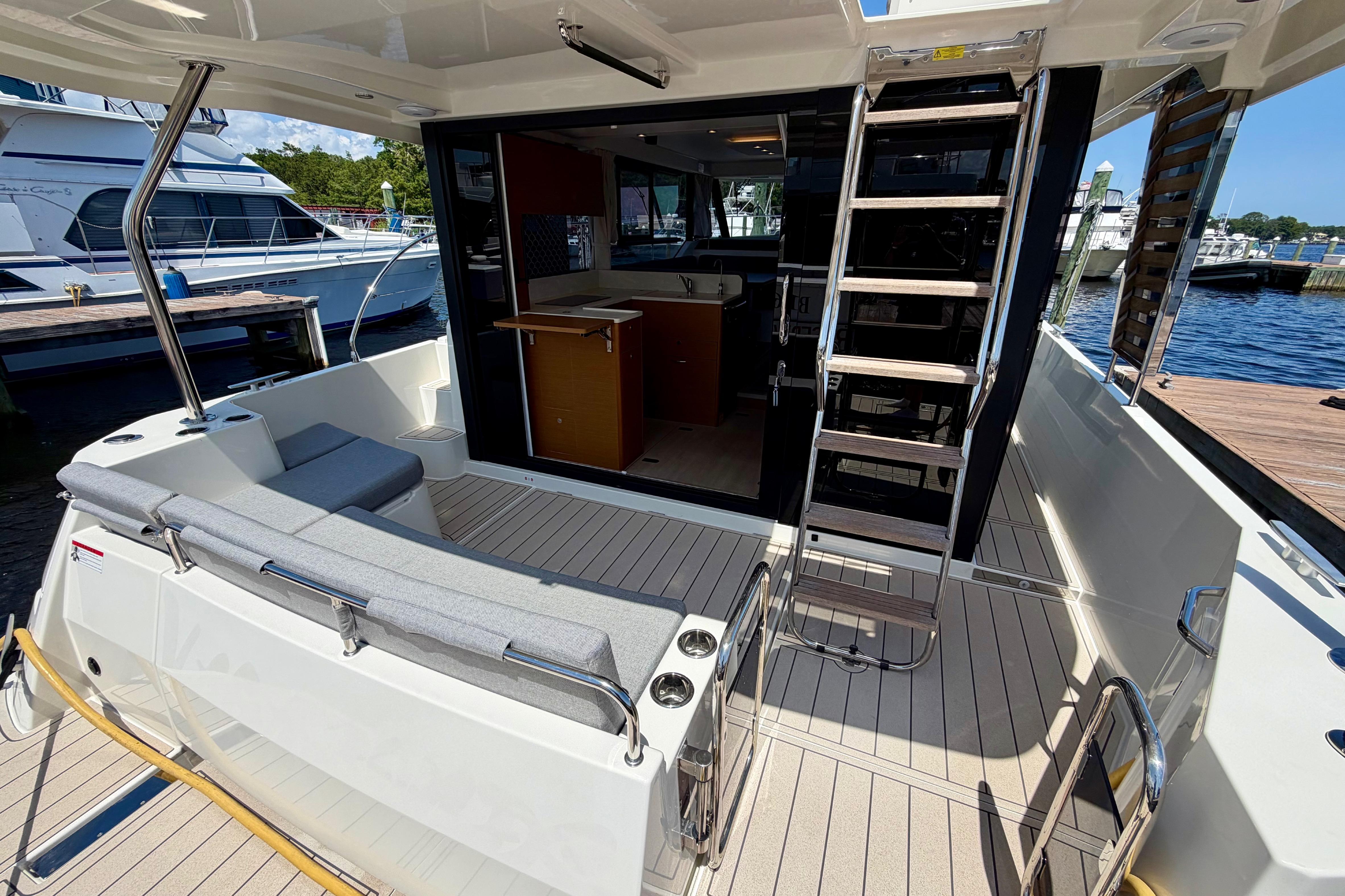 2025 Beneteau Swift Trawler 41 Fly, featuring spacious deck and modern interior design.