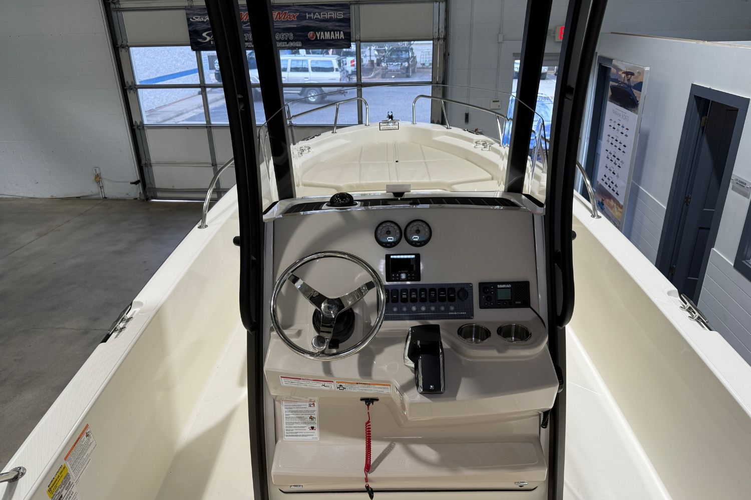 2026 Boston Whaler 250 Dauntless - 15