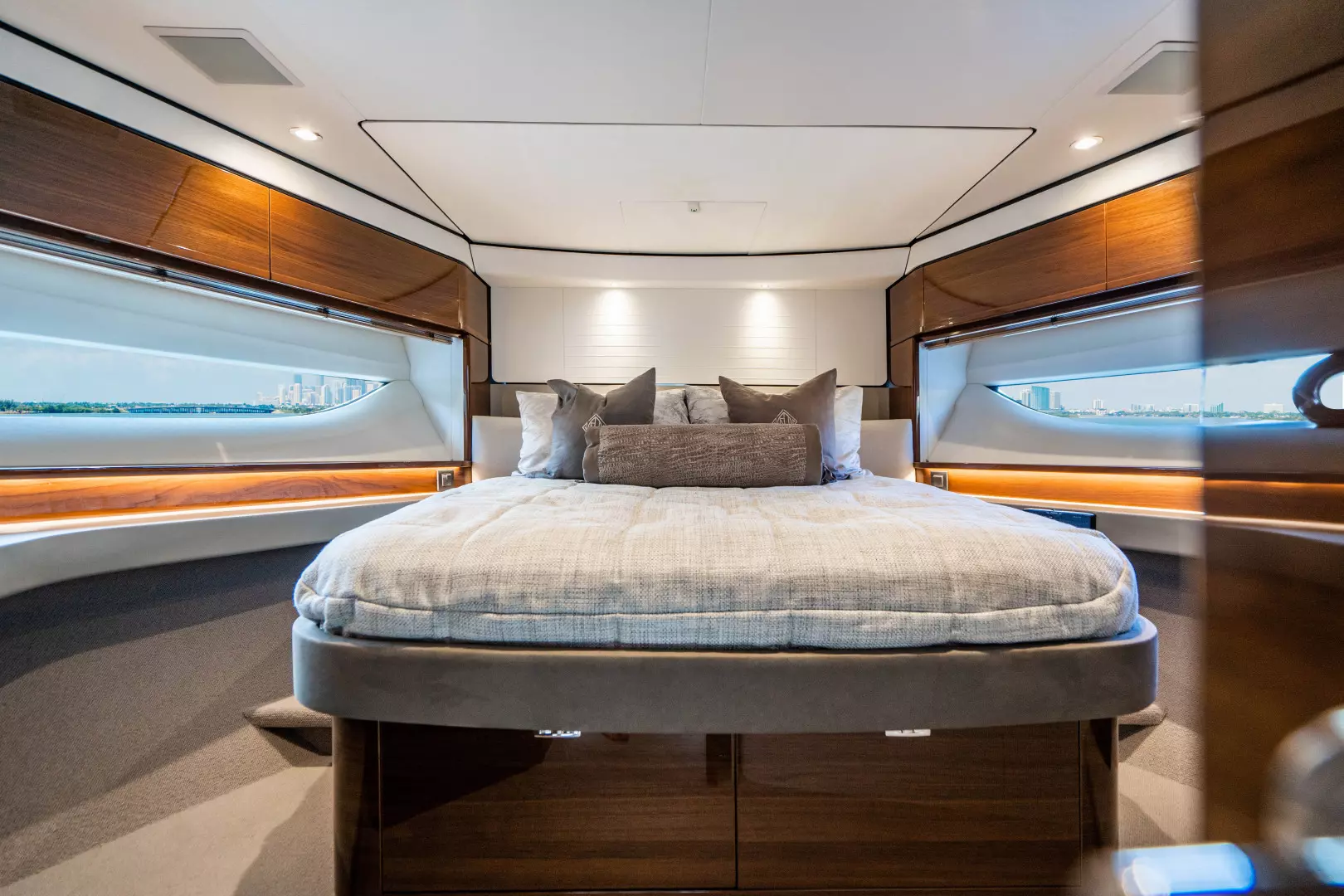 2018 Princess F62 - Image 86