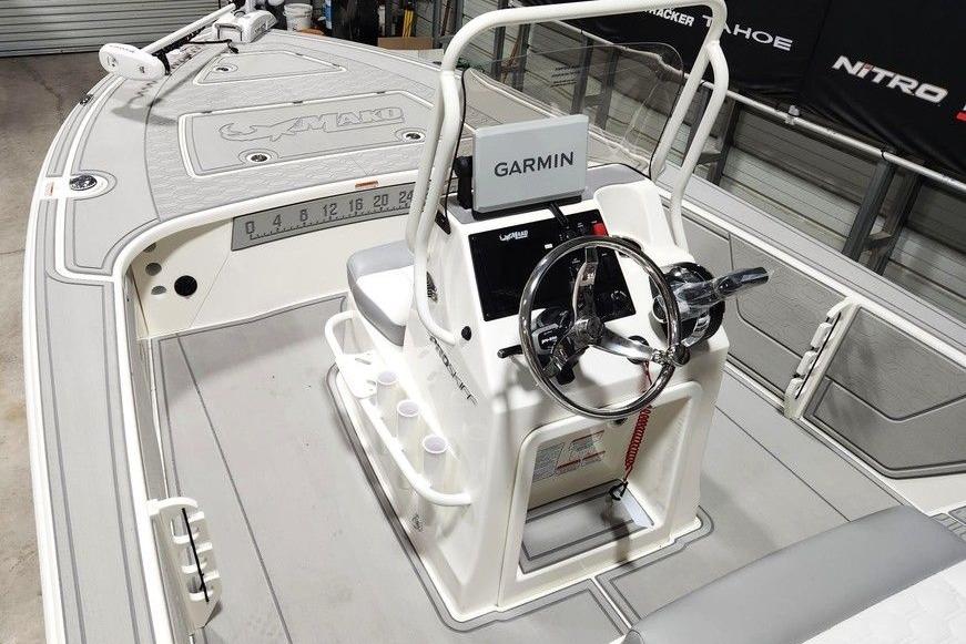 2026 Mako 18 Pro Skiff boat interior with Garmin navigation system.