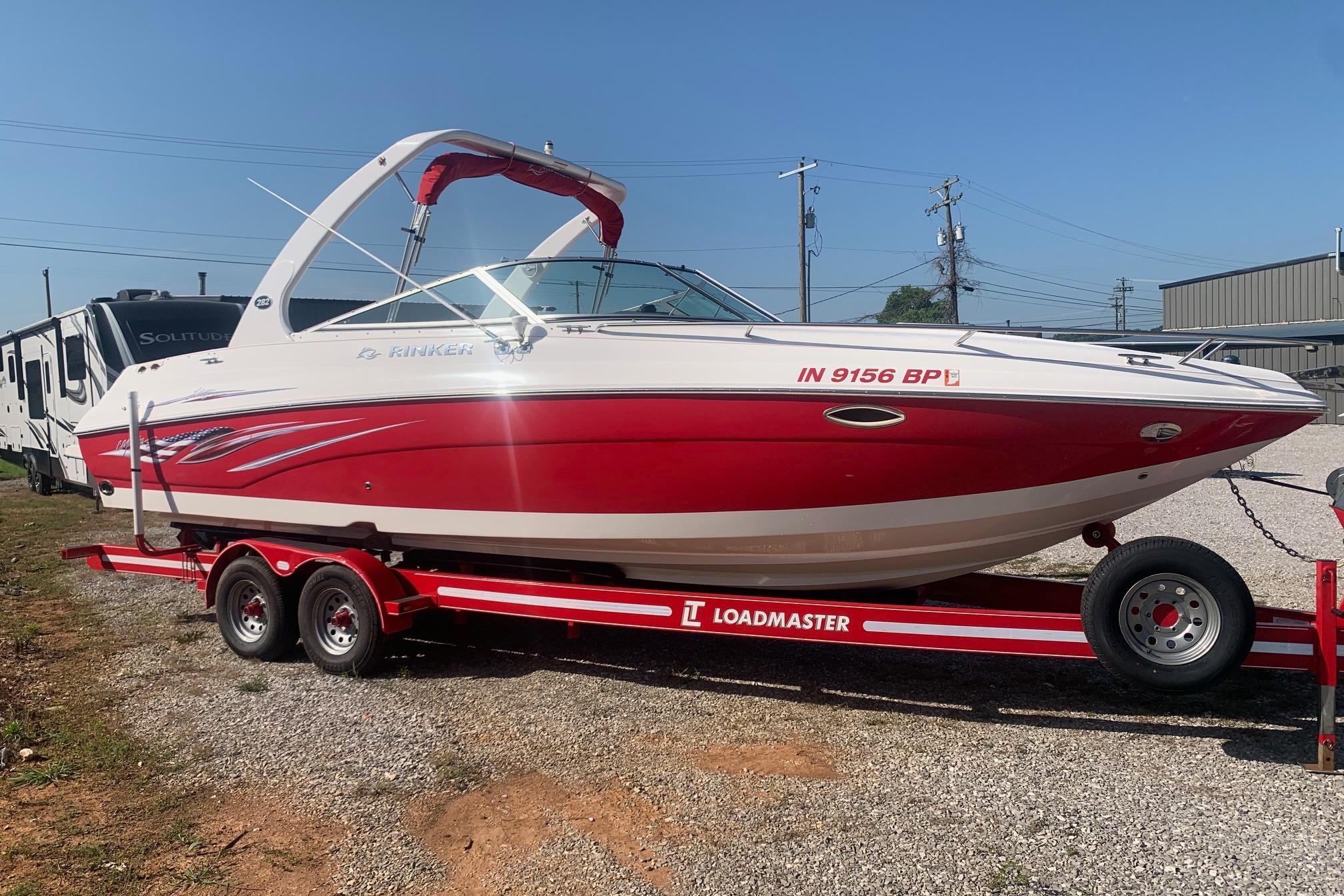 2006 Rinker 282 Captiva Cuddy