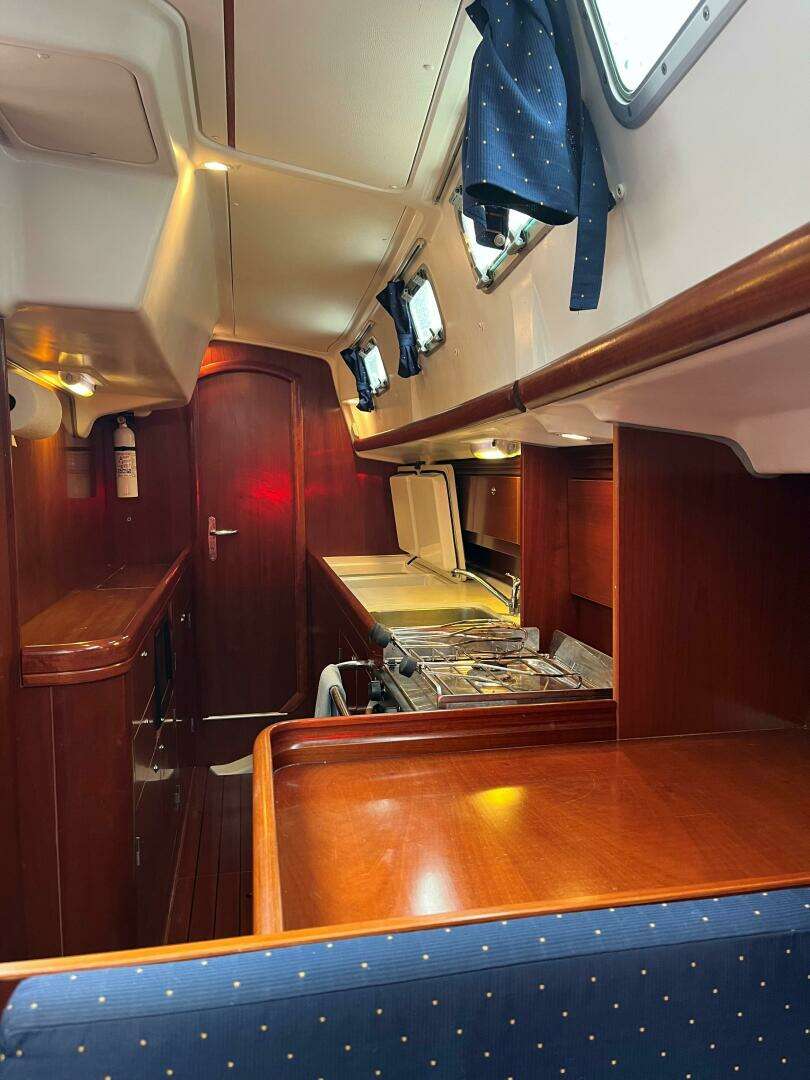 2003 Beneteau 42cc - Image 38