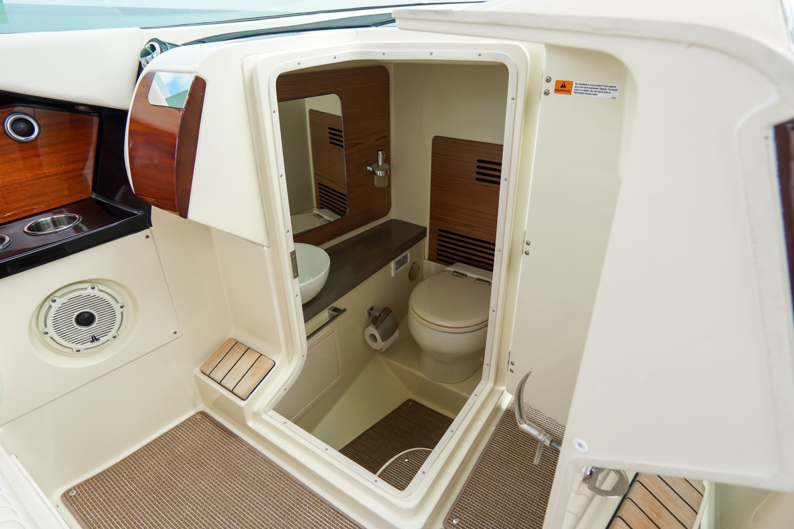 2024 Chris-Craft Launch GT - Image 37