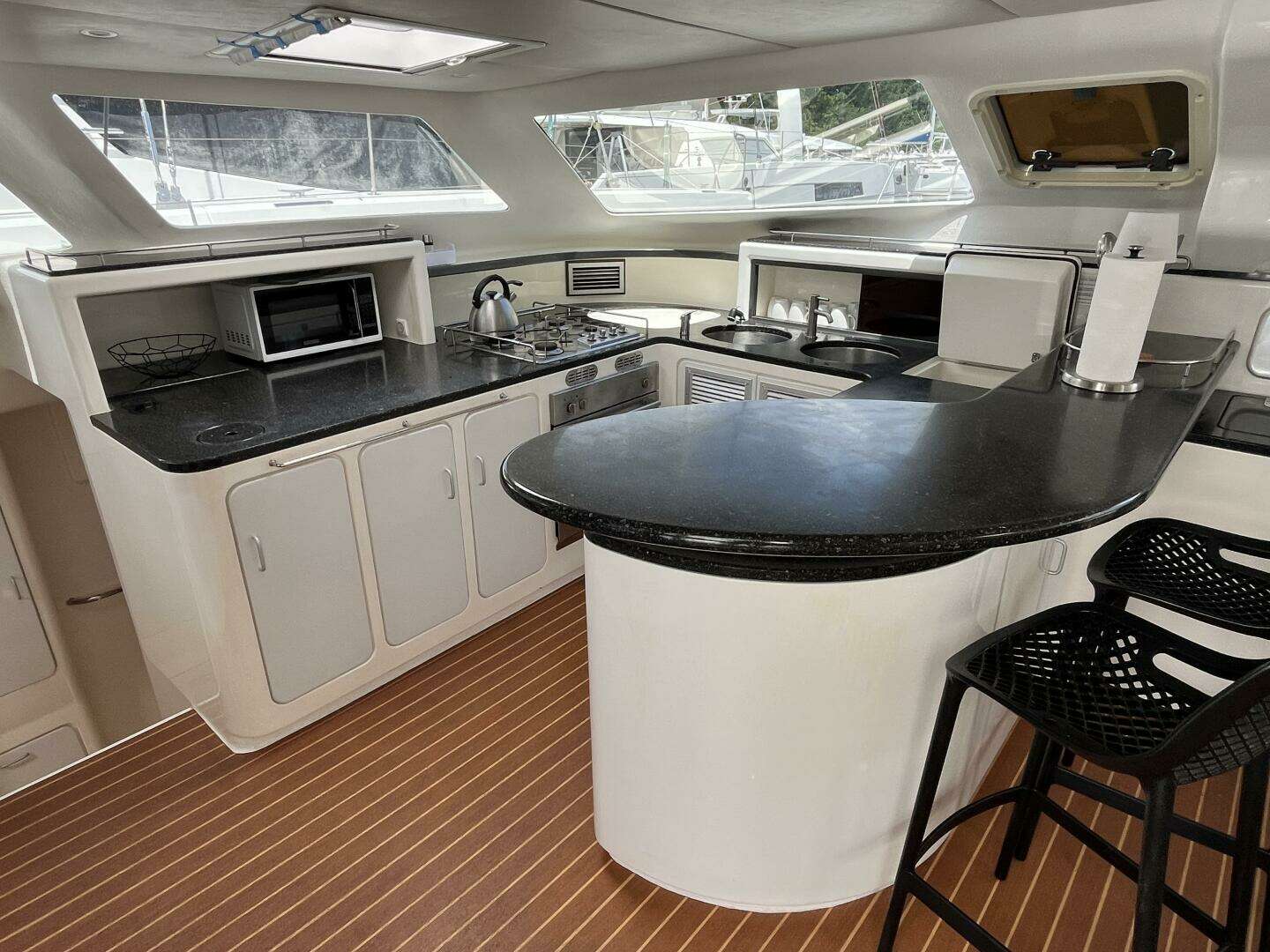 2013 Voyage Yachts 520 - Image 37