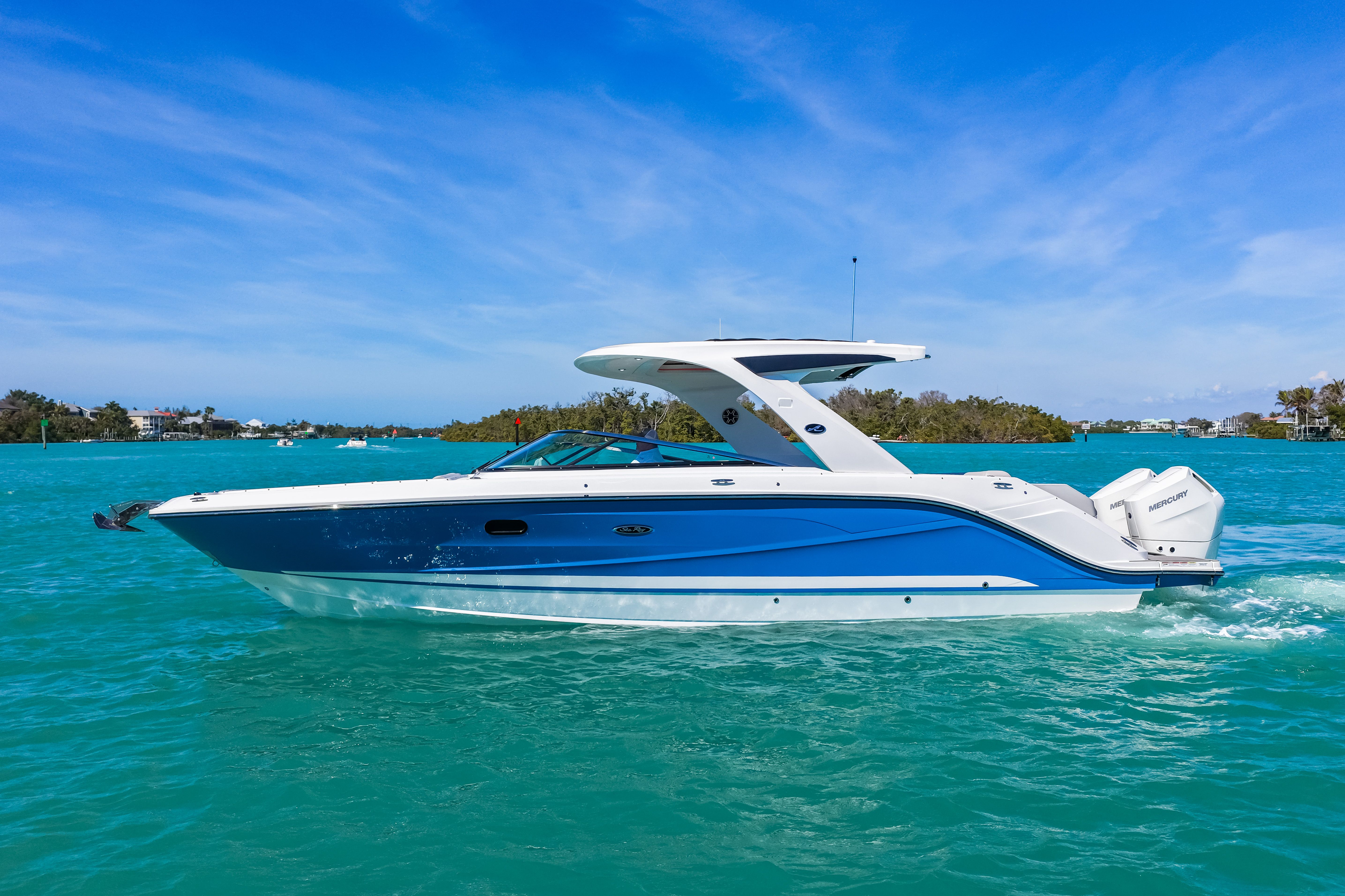 2026 Sea Ray SLX 310 Outboard