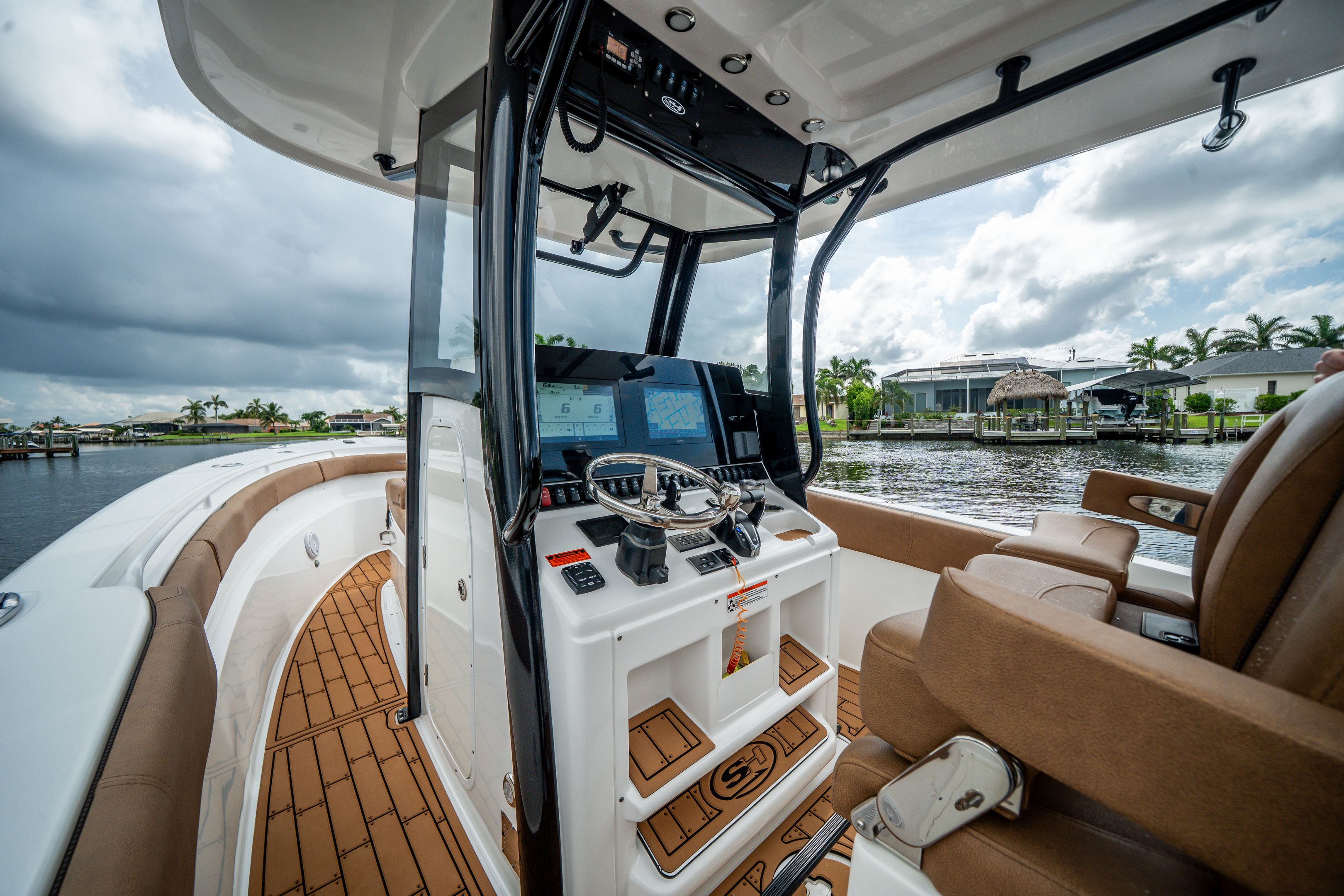 2022 Sea Hunt Gamefish 30 Coffin Box - 28