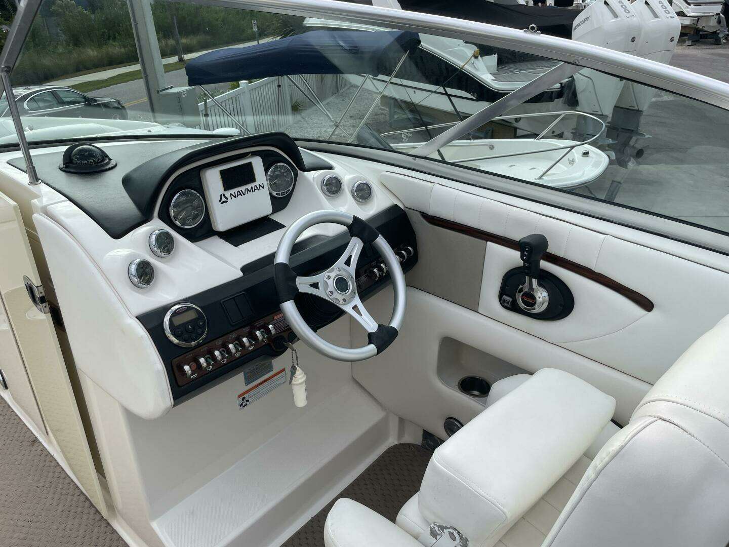 2008 Sea Ray 270 SLX - Image 12