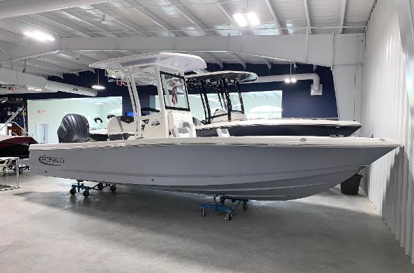 2026 Robalo 246 Cayman