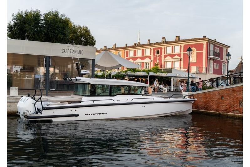 2027 Axopar 37 XC Cross Cabin