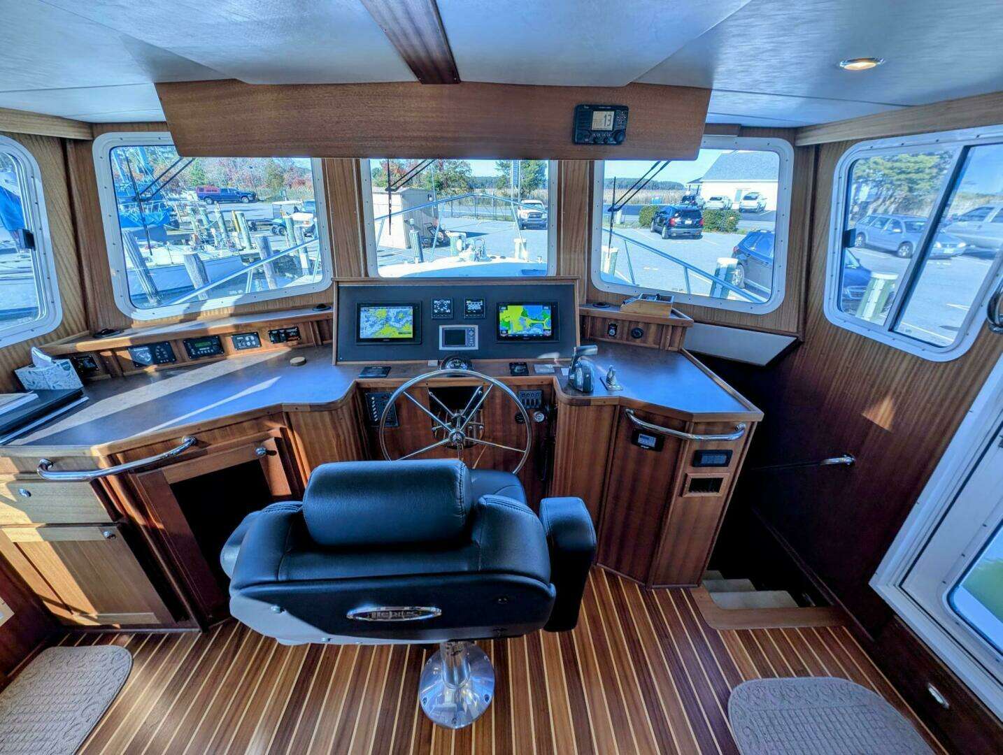 2015 American Tug — - Image 27