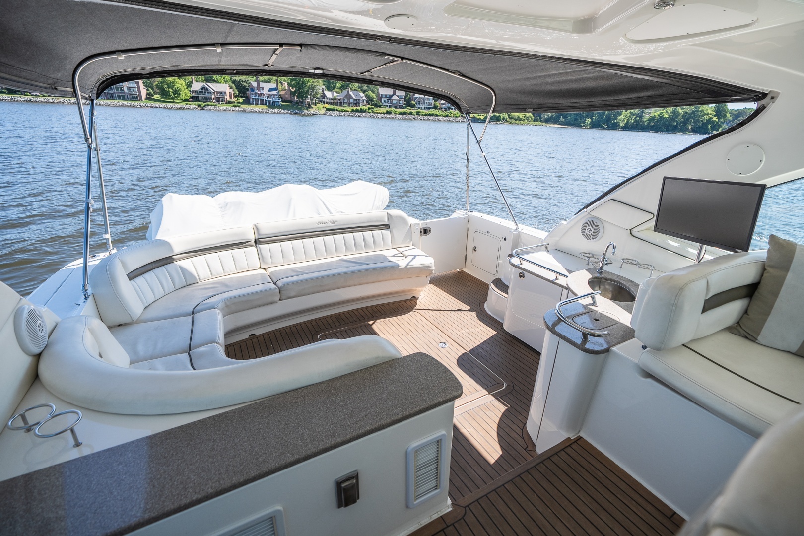 2005 Sea Ray 480 Motor Yacht - Image 18