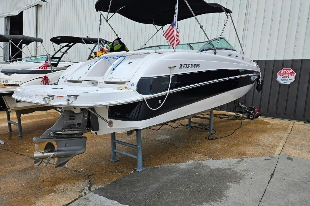 2006 Four Winns 244 Funship