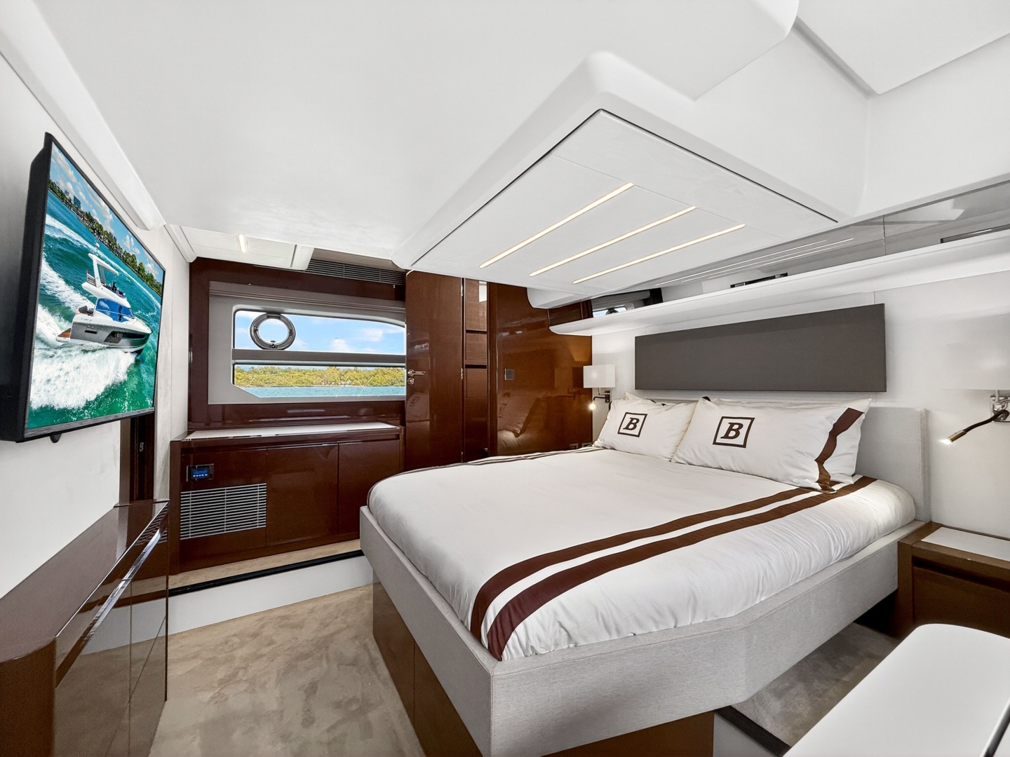 2023 Prestige 590 - Image 44