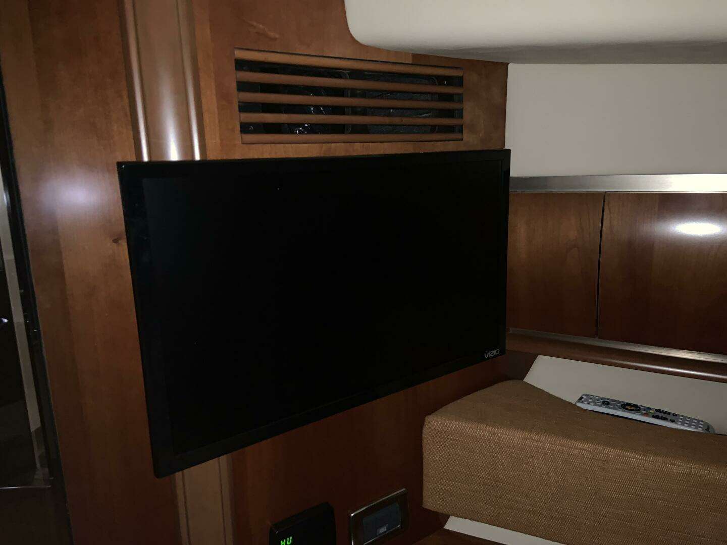 2005 Sea Ray 500 Sundancer - Image 39