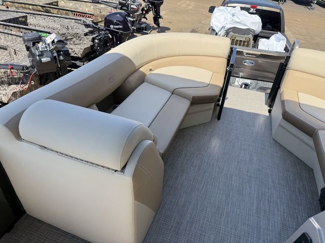 2027 Veranda 22XRC - 13