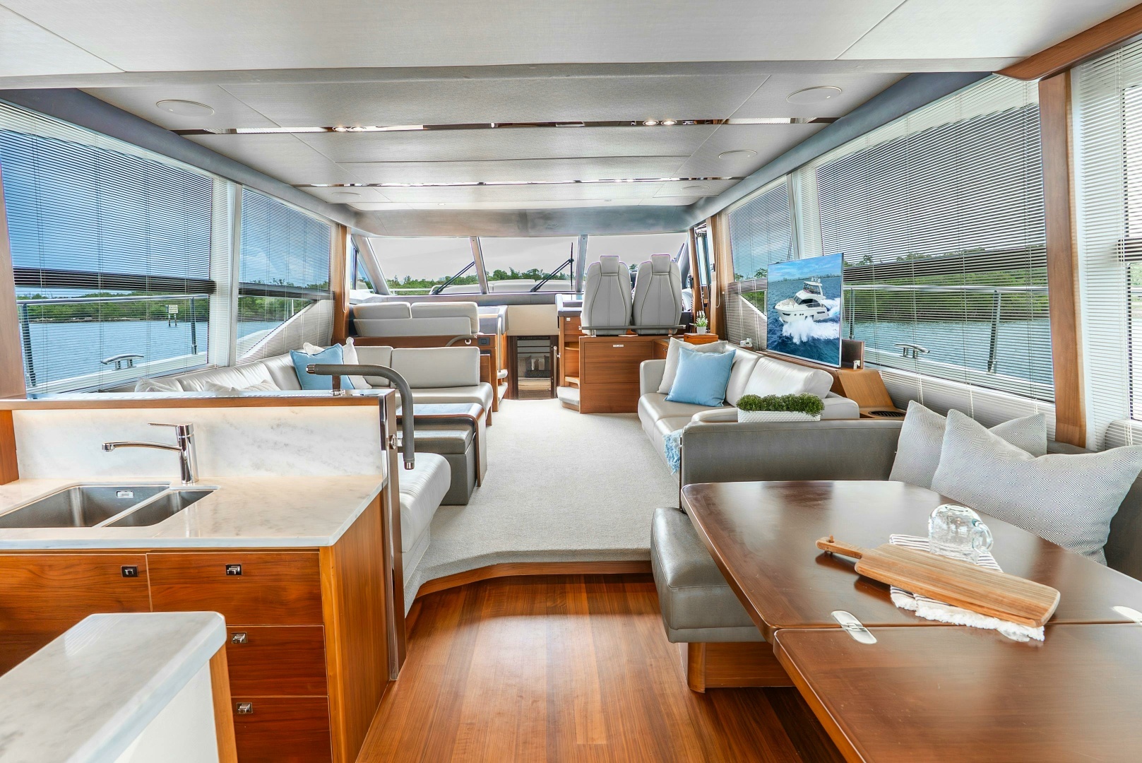 2018 Princess Yachts — - Image 31