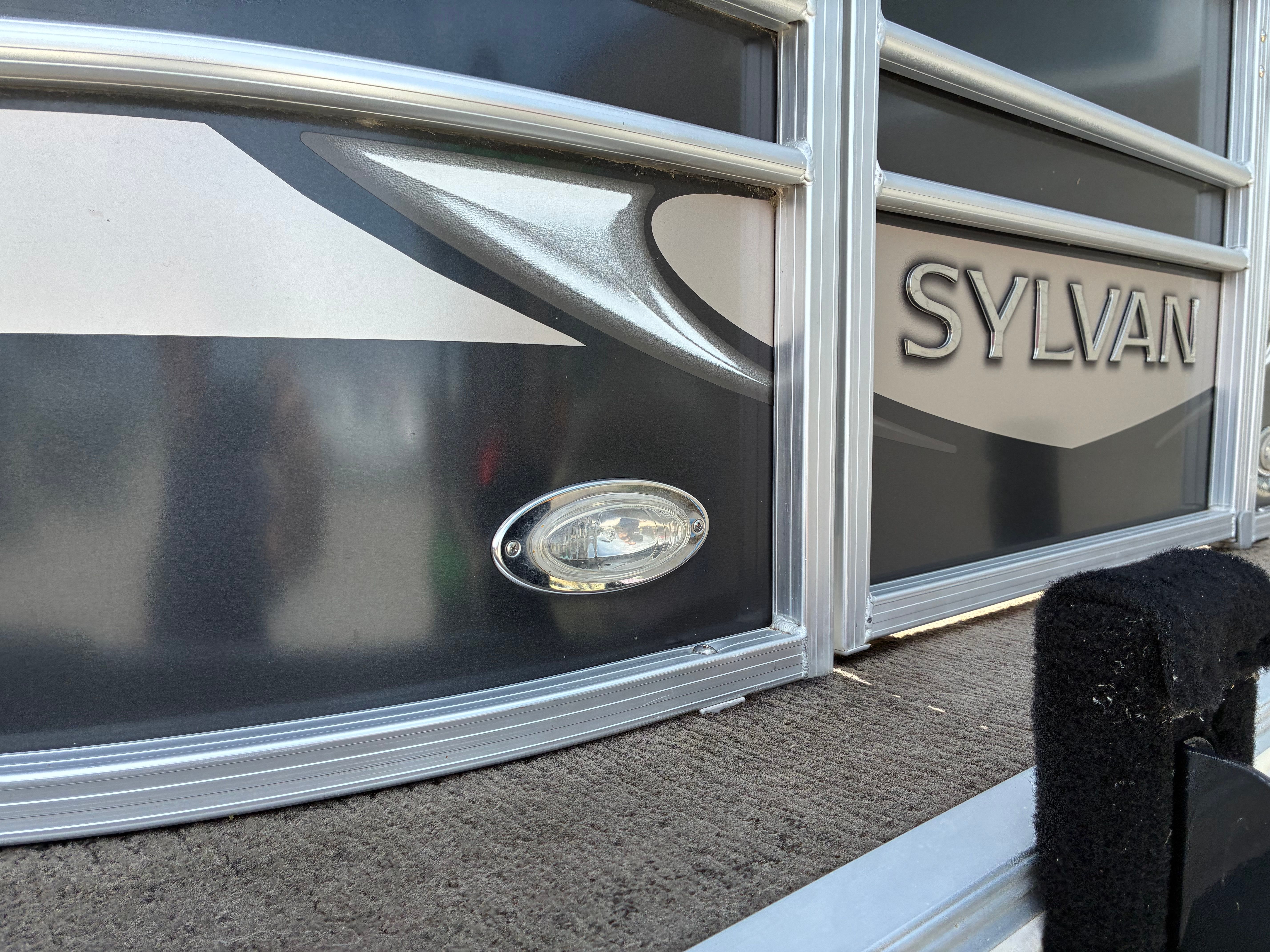 2013 Sylvan 8522 Mirage Cruise - 6
