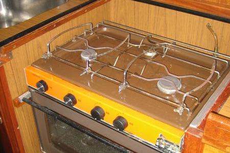 Stove on Hallberg-Rassy Rasmus 35 sailboat, year 1974.