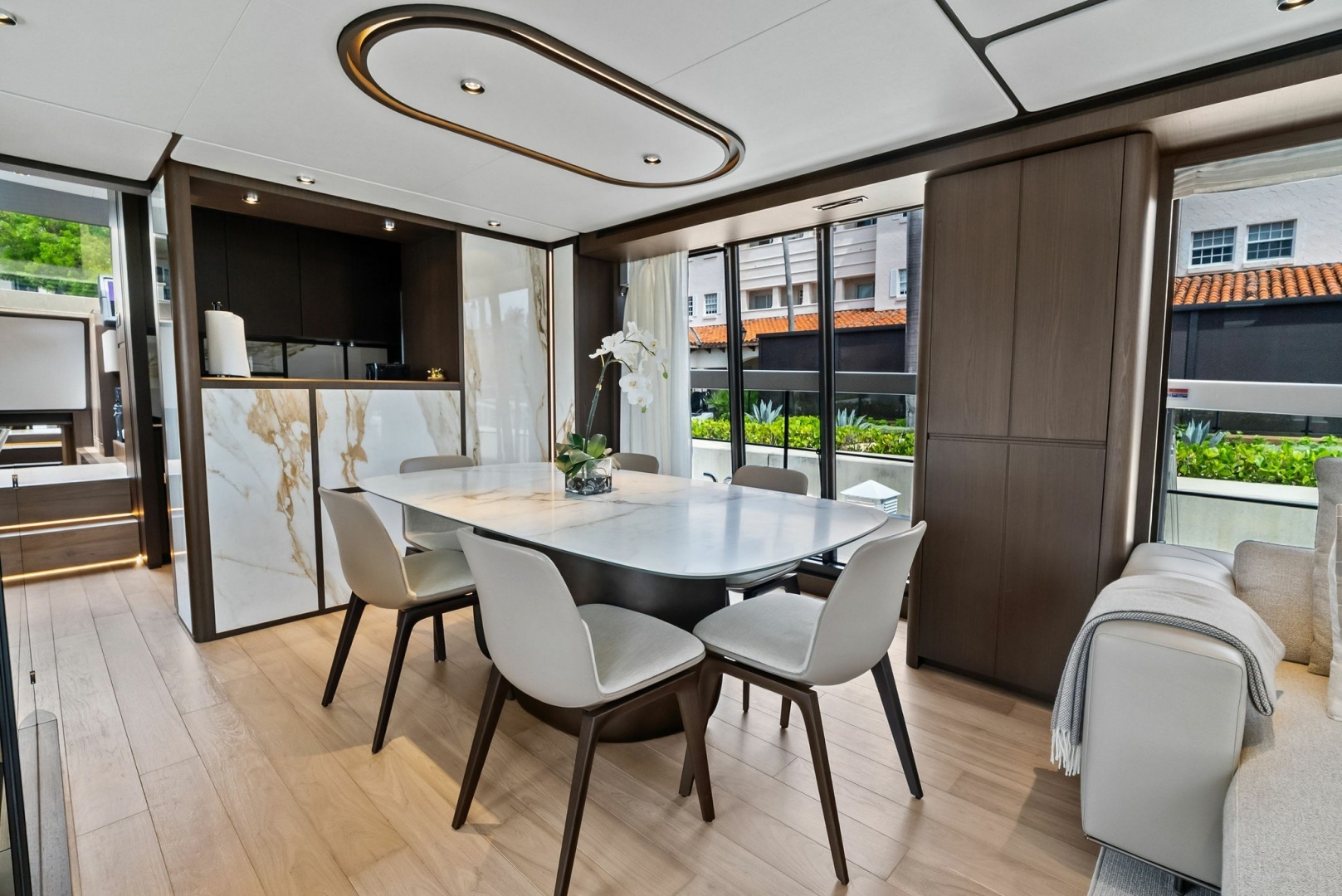 2023 Ferretti Yachts 860 - Image 37