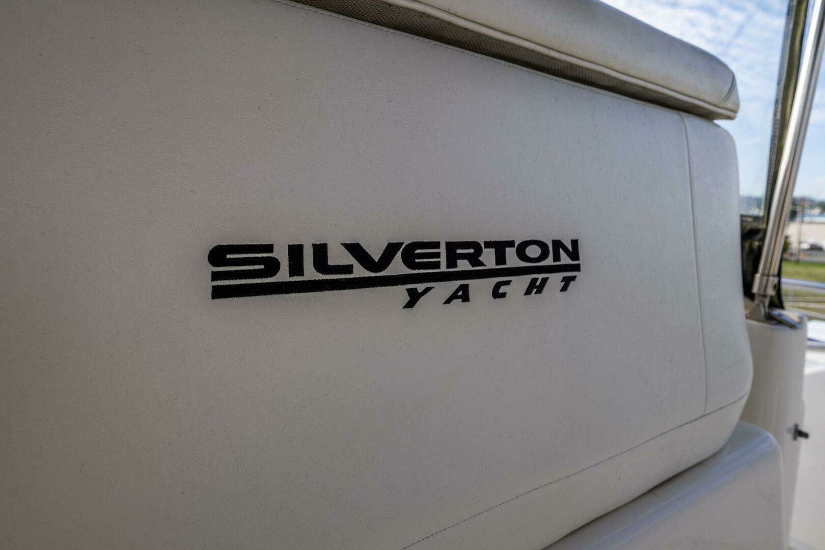 2001 Silverton Sport Bridge - Image 36
