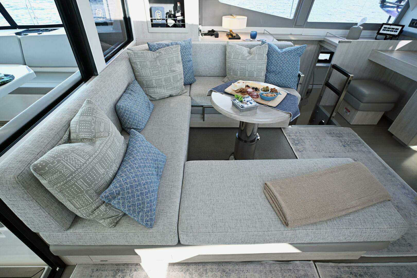 2020 Leopard 45 - Image 6