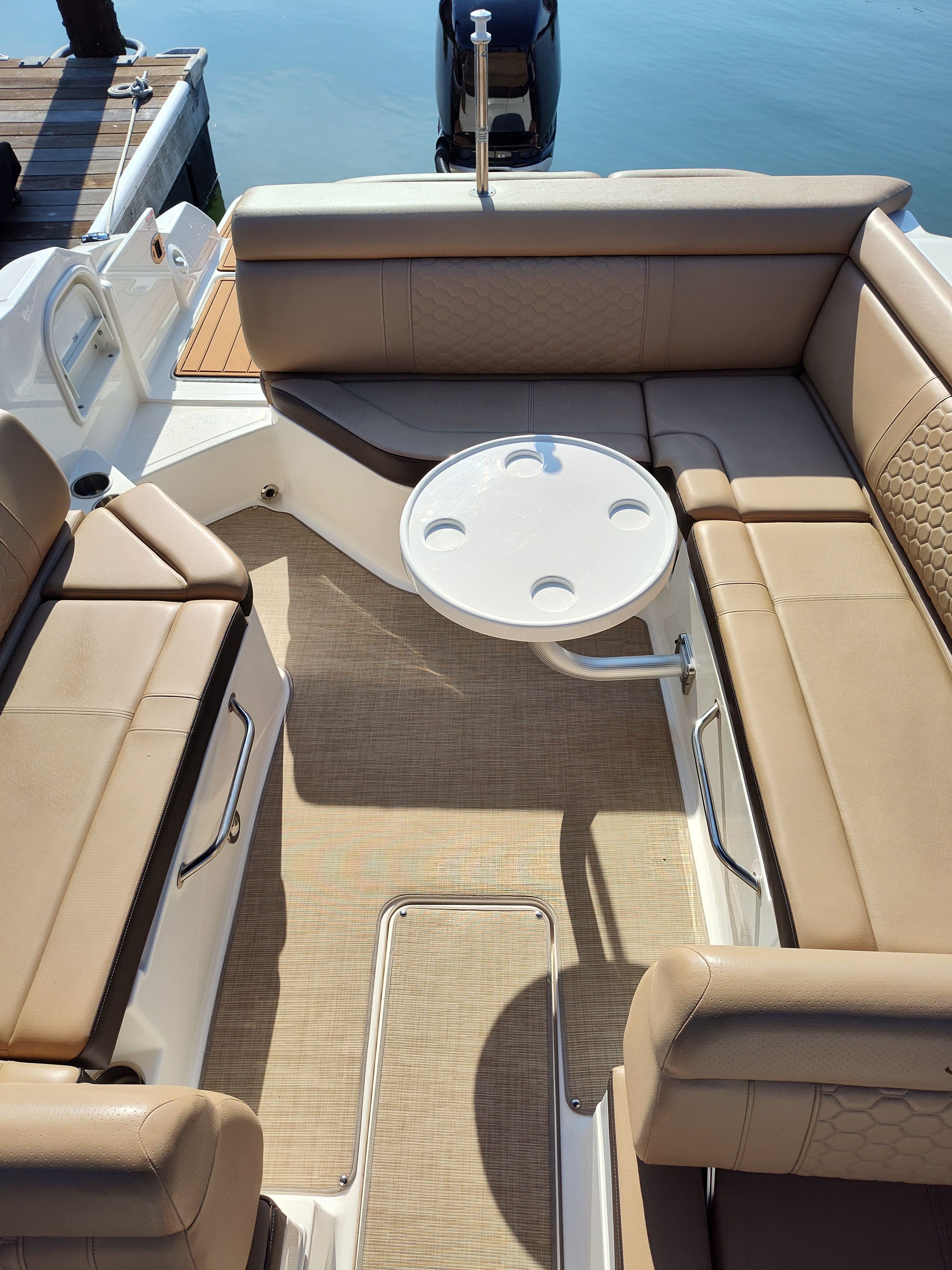 2018 Sea Ray SDX 270 Outboard - 6