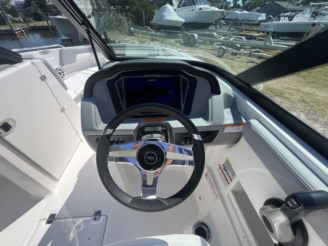 2026 Chaparral 23 SSi OB - 10