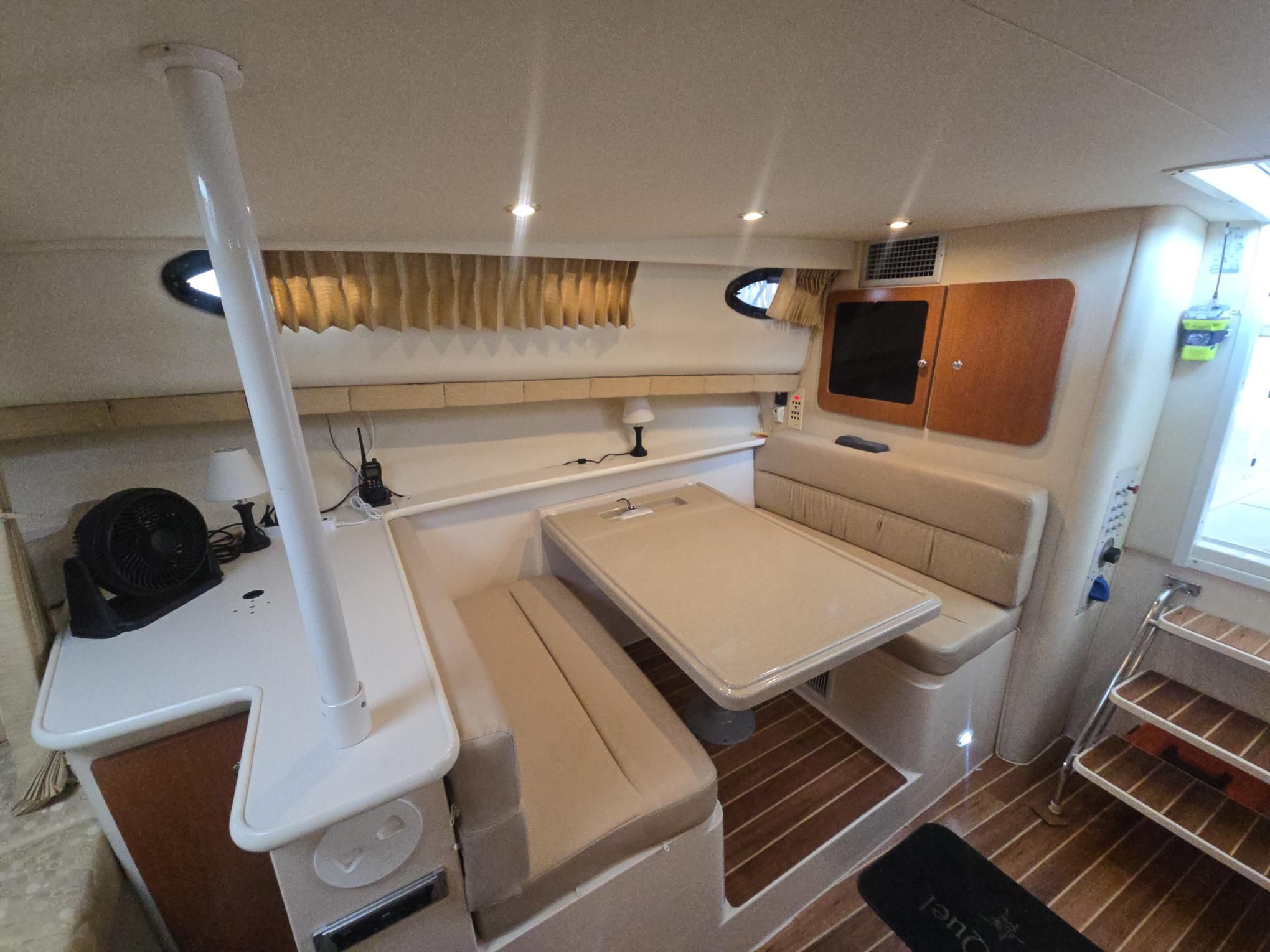 2006 Wellcraft 330 Coastal - 2