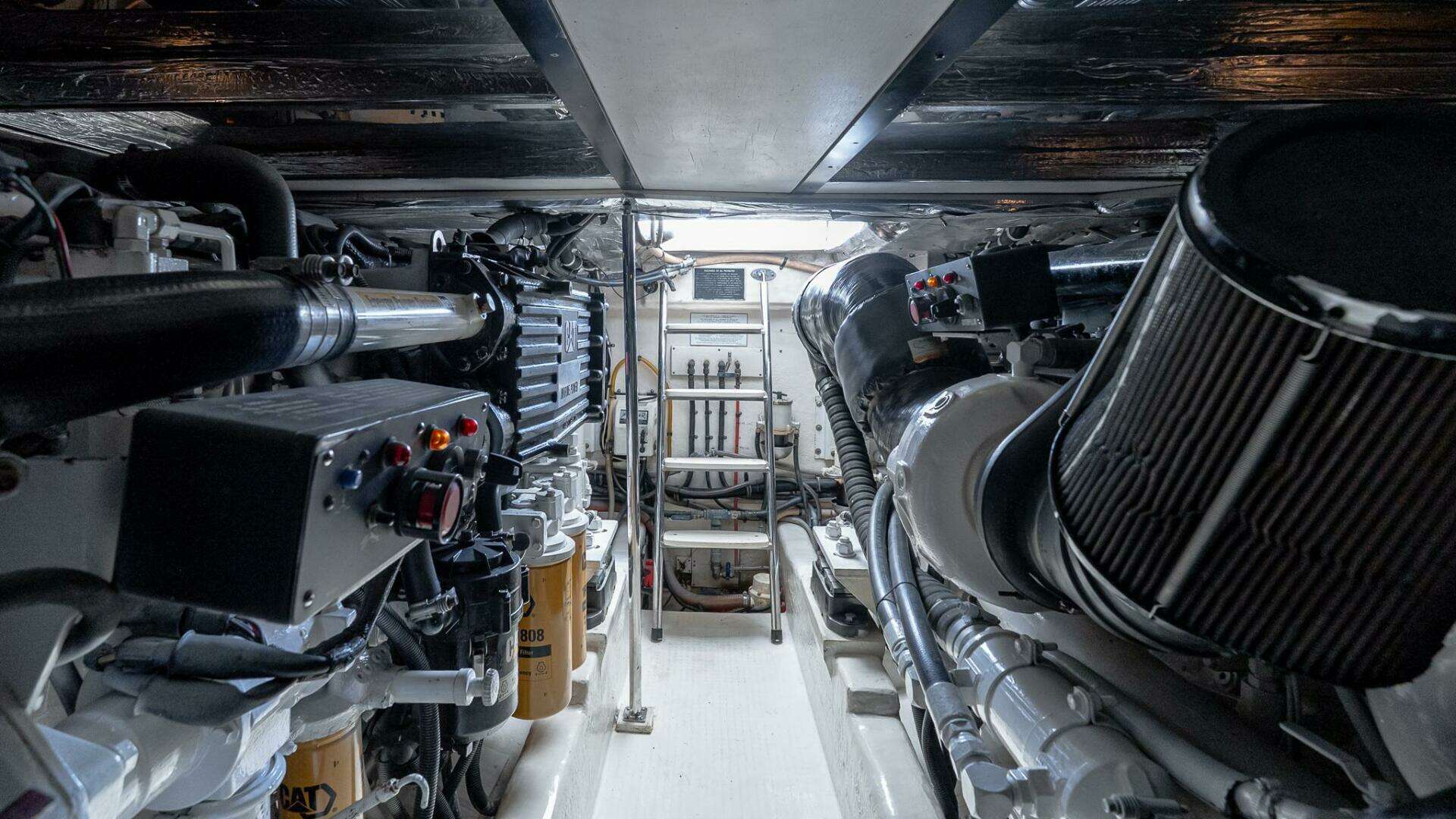 2005 Riviera 51 Flybridge - Image 56