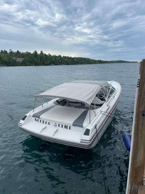 1992 Powerquest 270 Laser on the water
