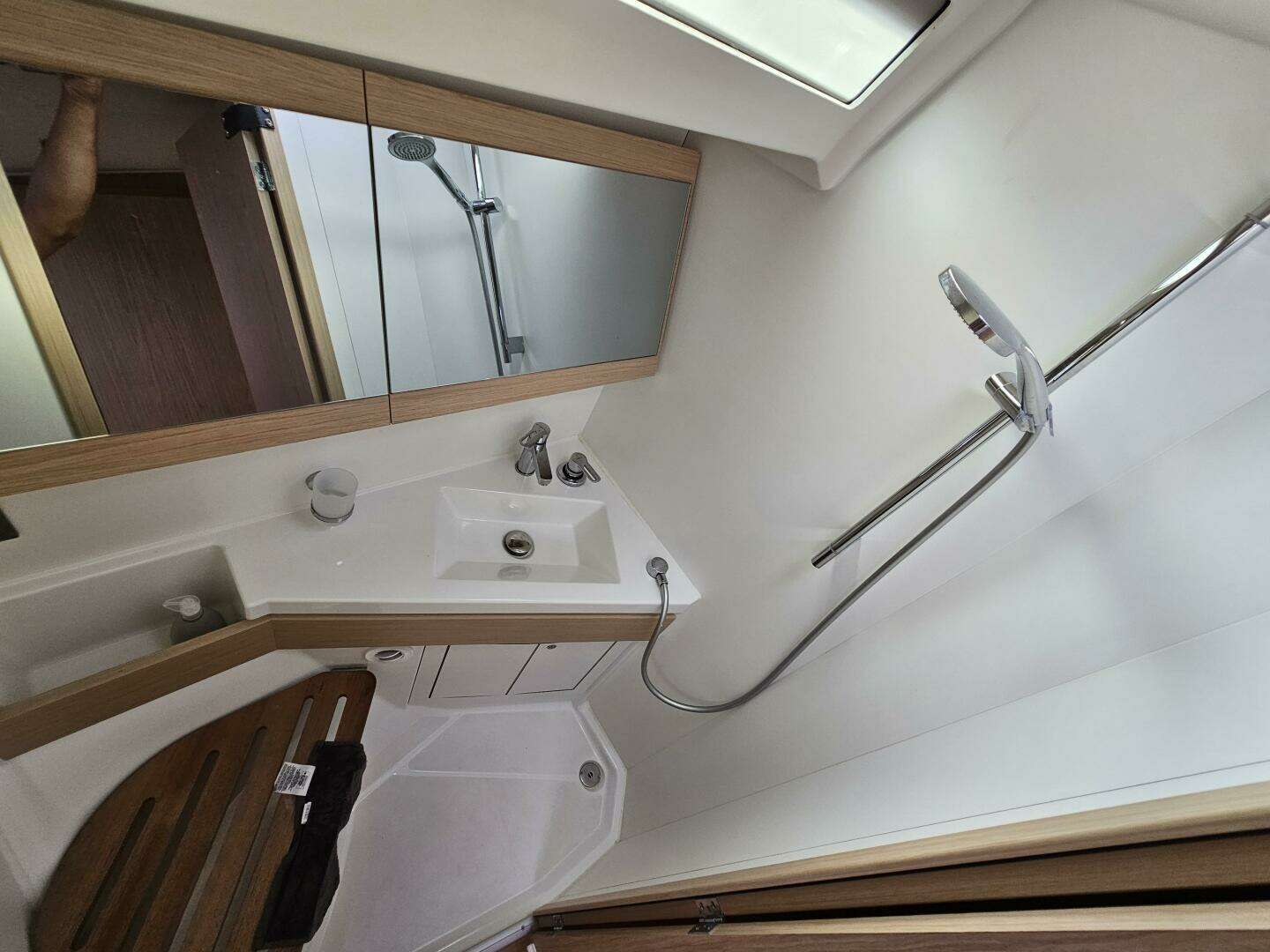 2019 Beneteau Oceanis 46.1 - Image 29