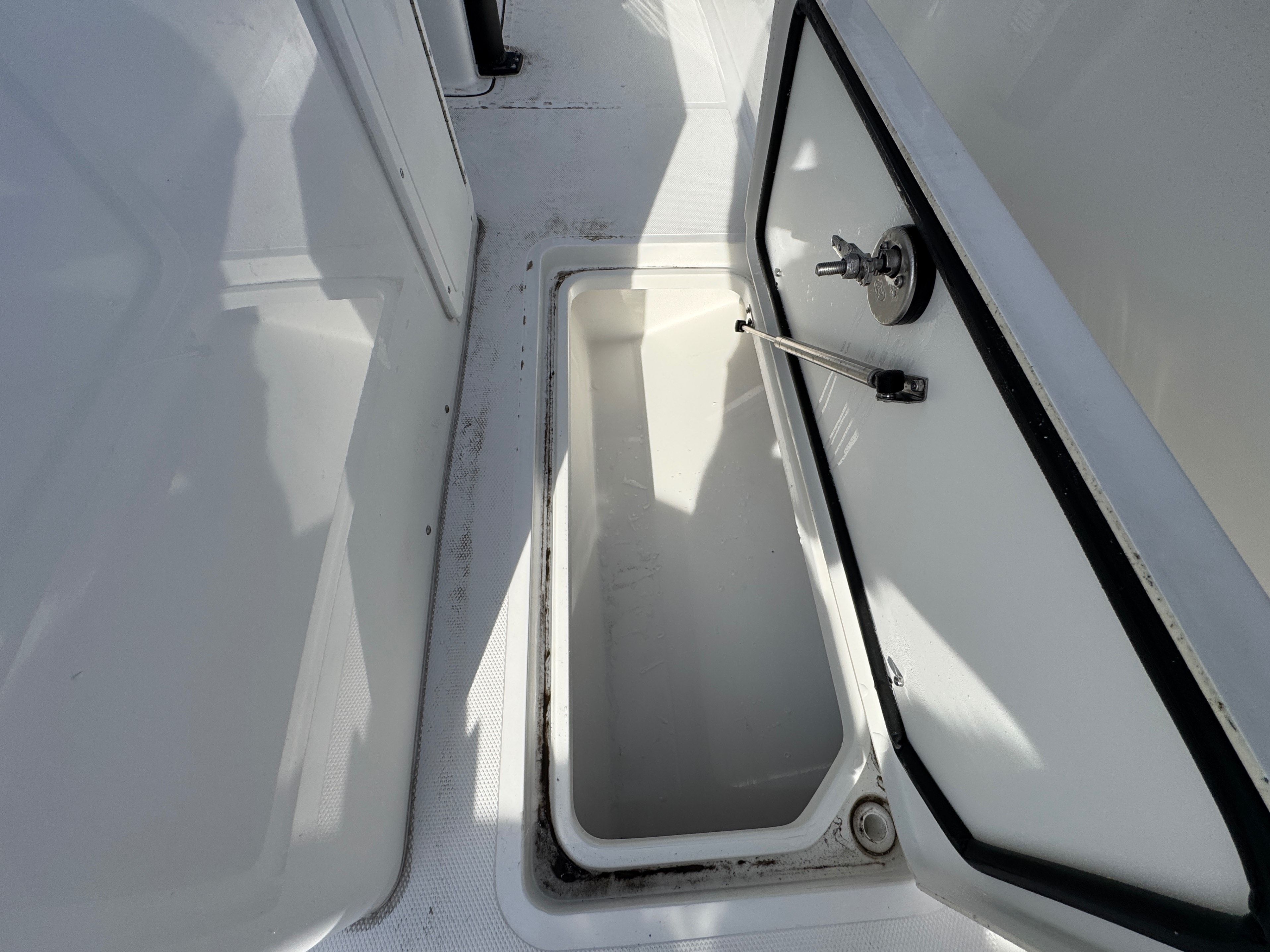 2026 Sea Hunt Gamefish 28 Forward Seating - 27