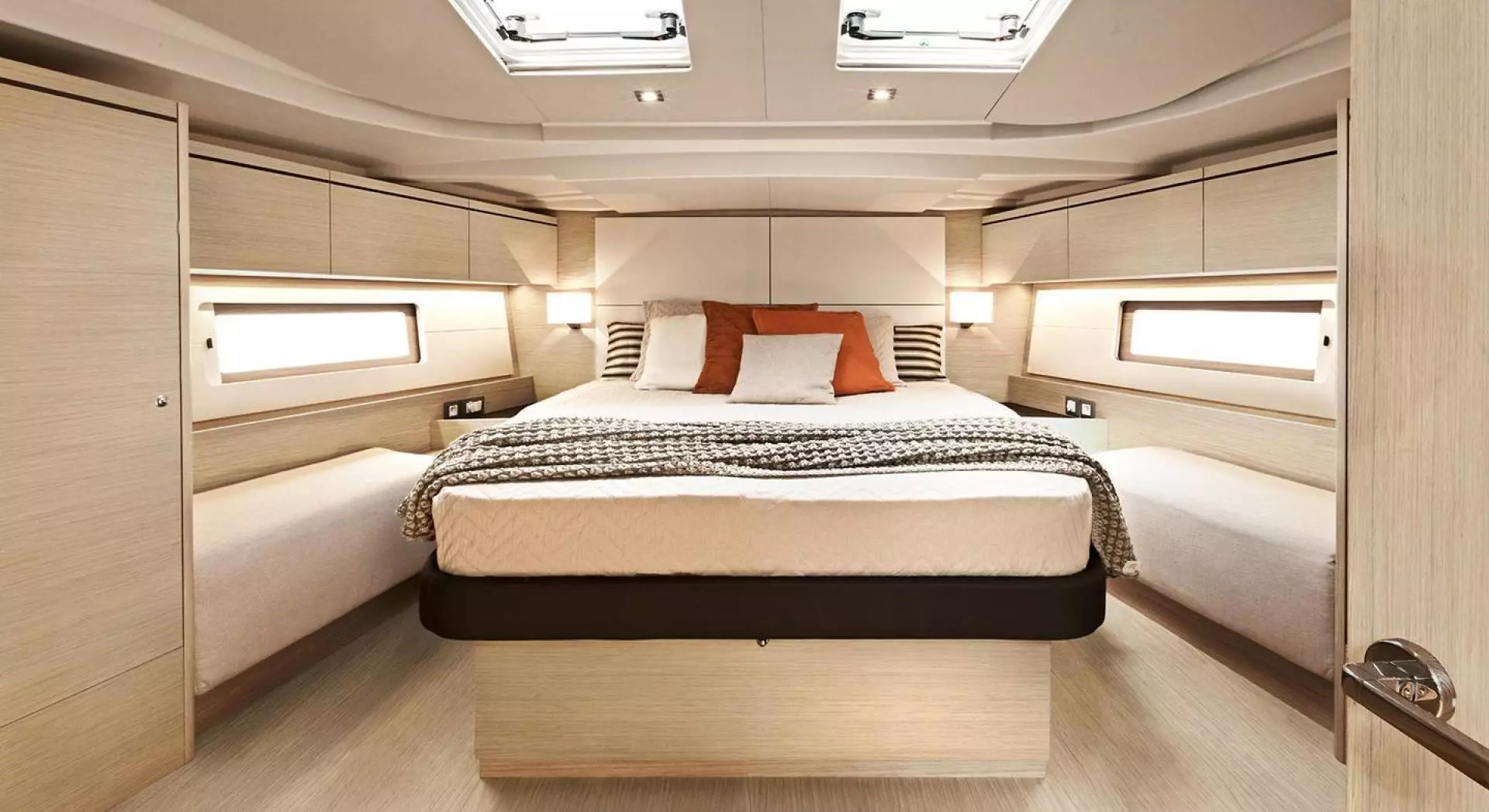 2024 Beneteau Oceanis 51.1 - Image 12