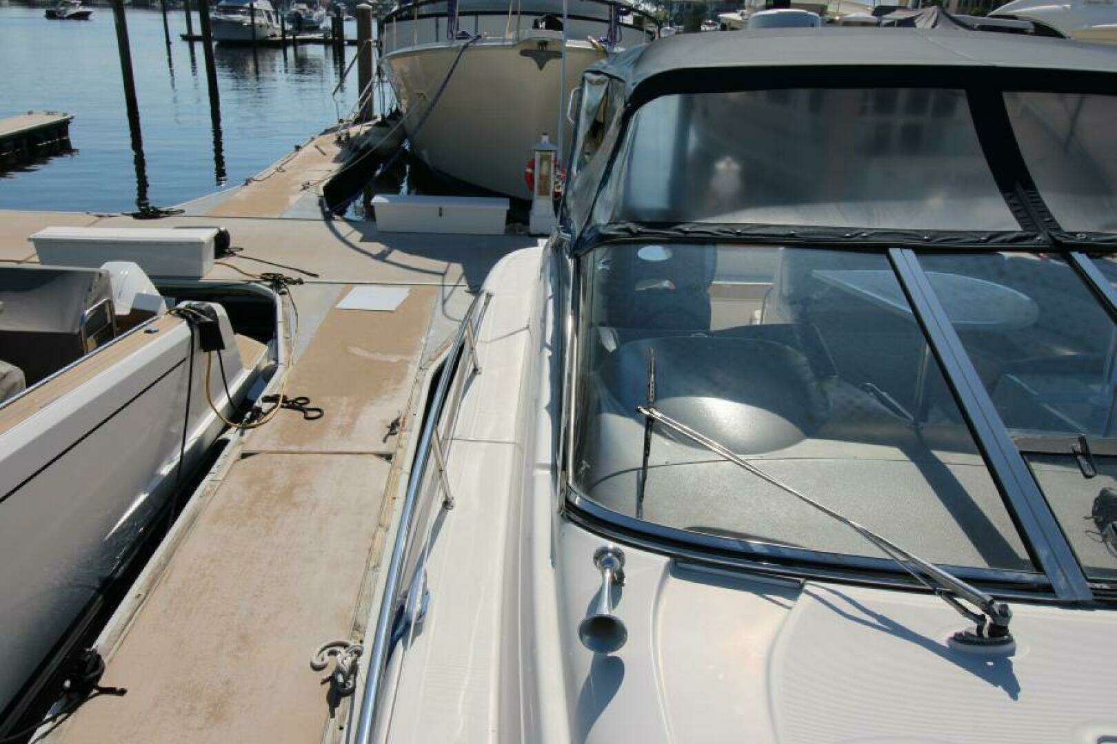 2002 Regal 4260 Commodore - Image 11