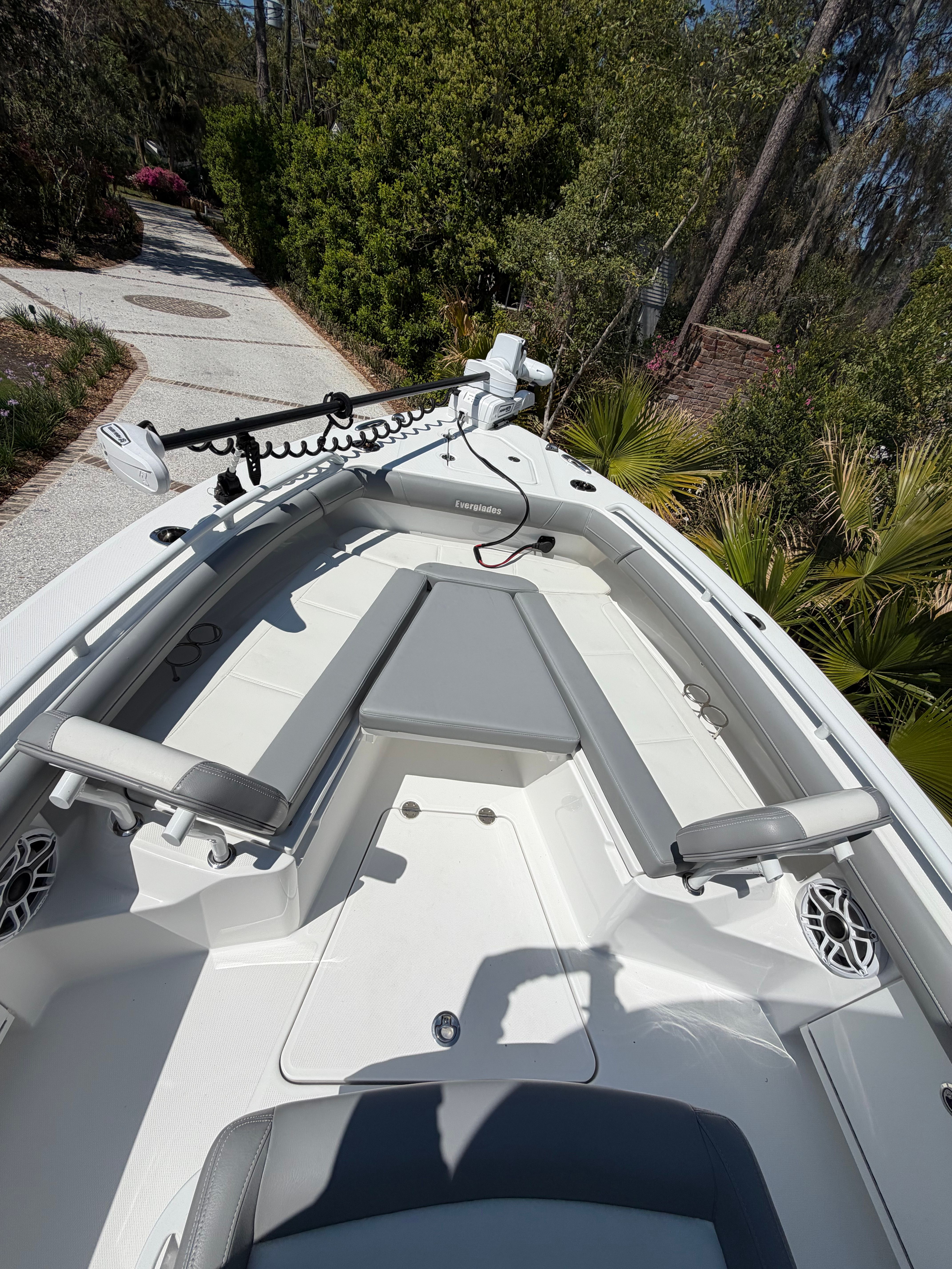 2025 Everglades 253 Center Console - 11