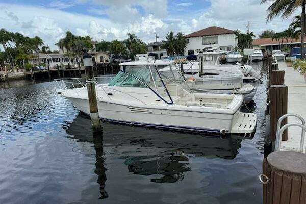 2002 Pursuit 3000 Express