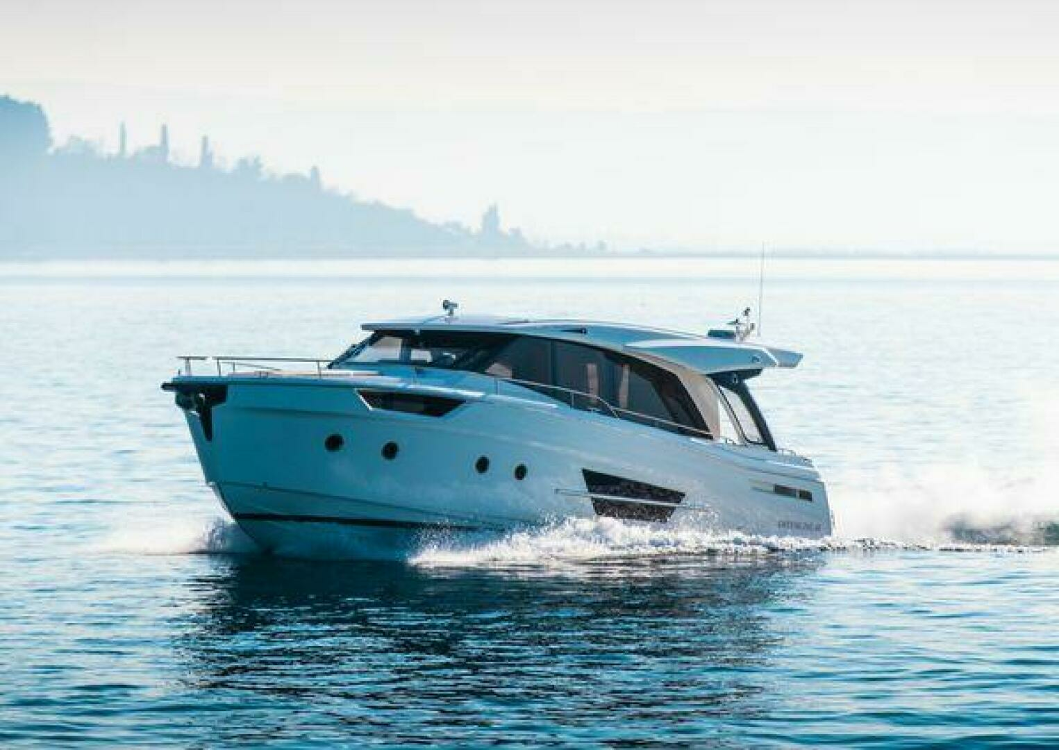 2027 Greenline 45 Coupe - Image 5