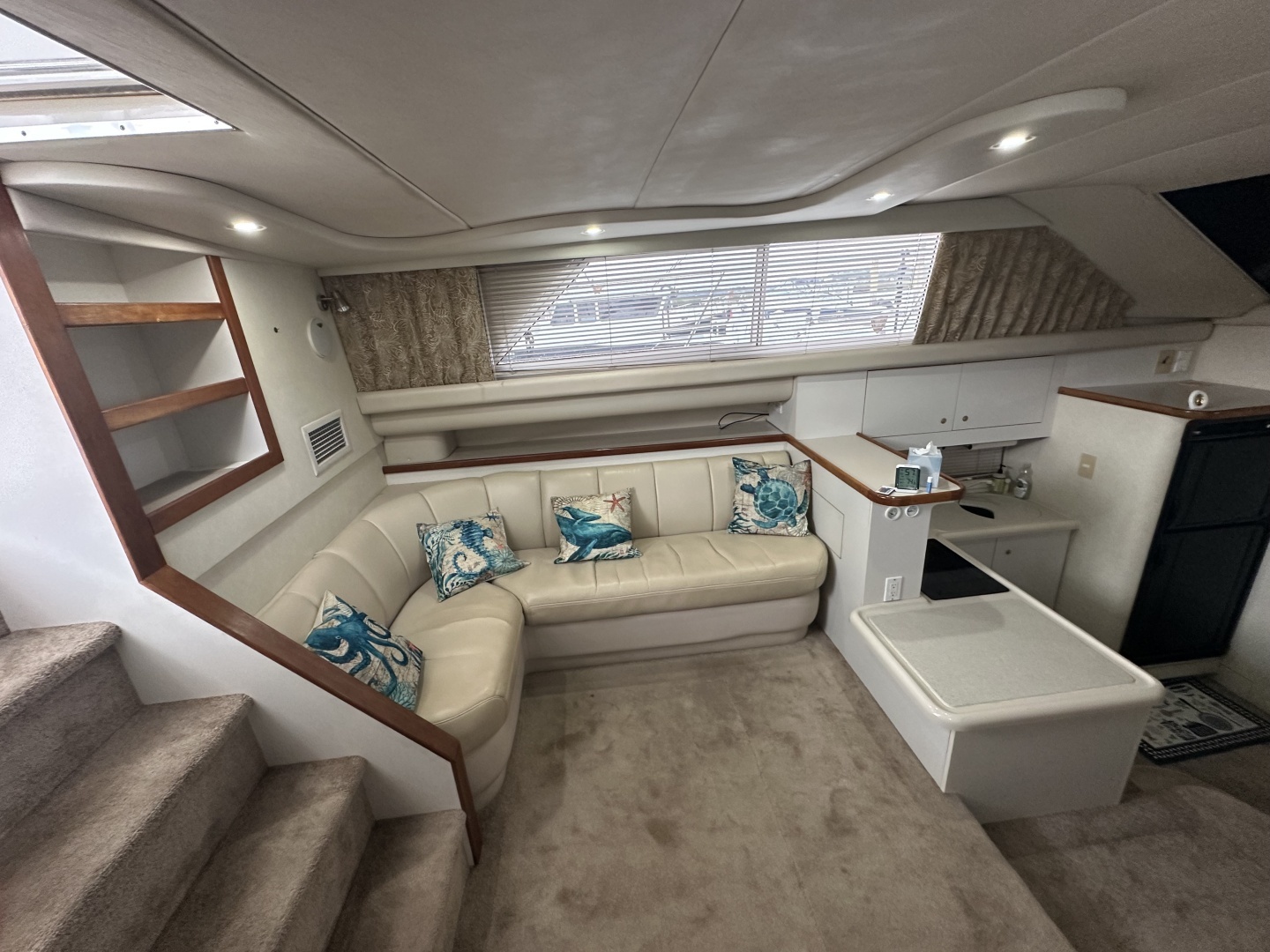 1998 Cruisers Yachts 3650 Aft Cabin - Image 30