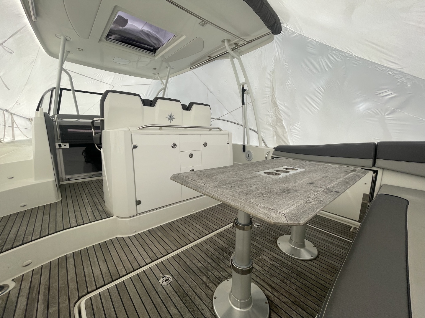 2019 Jeanneau 10.5 - Image 3