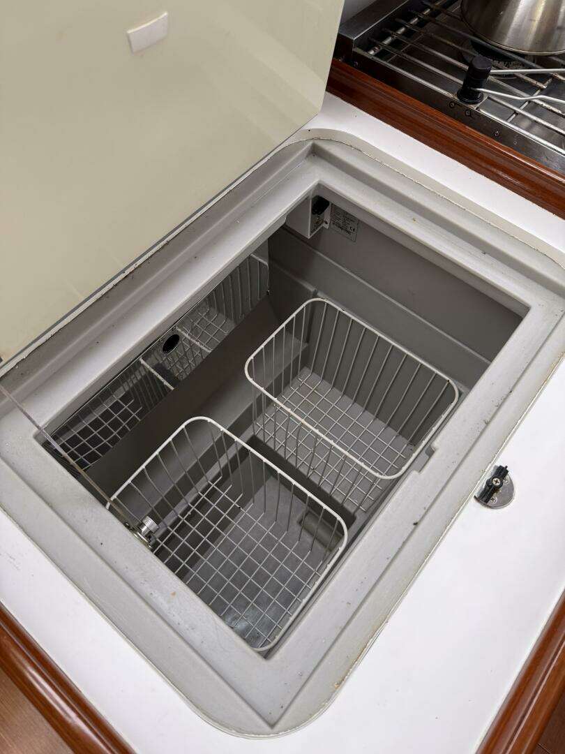 2012 Beneteau 43 - Image 77