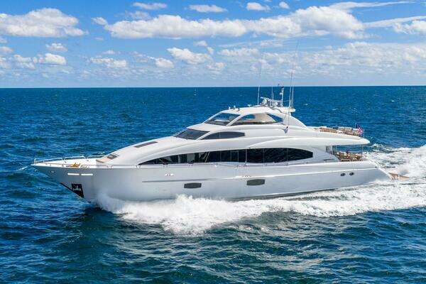 2008 Lazzara Yachts 116
